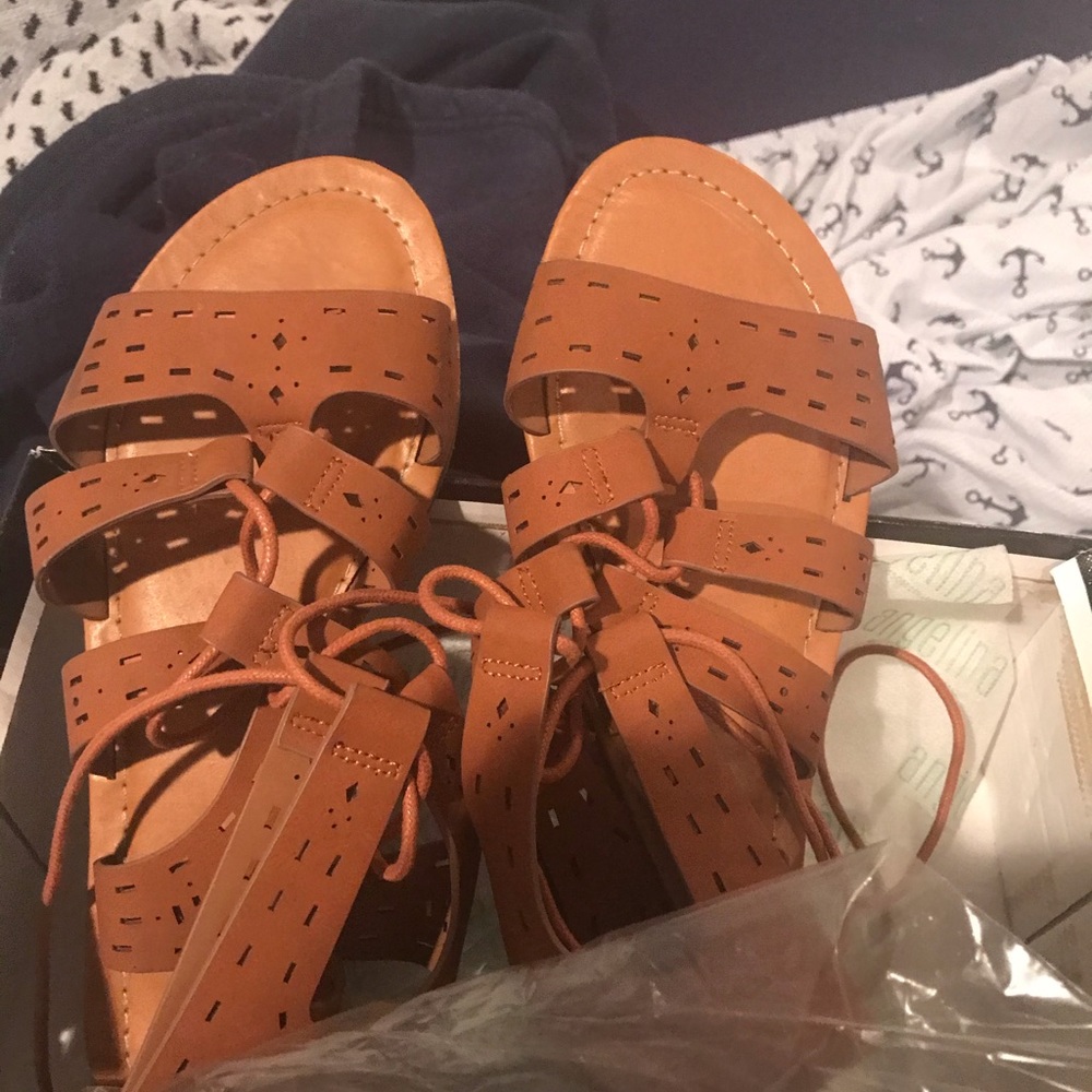 Angelina shade tan sandels